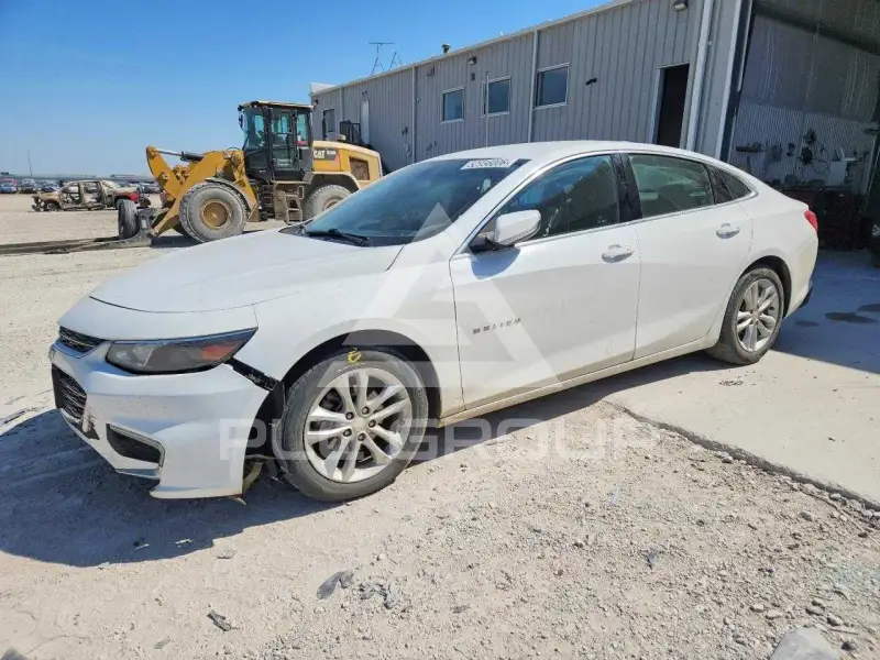 2017 Chevrolet Malibu photo