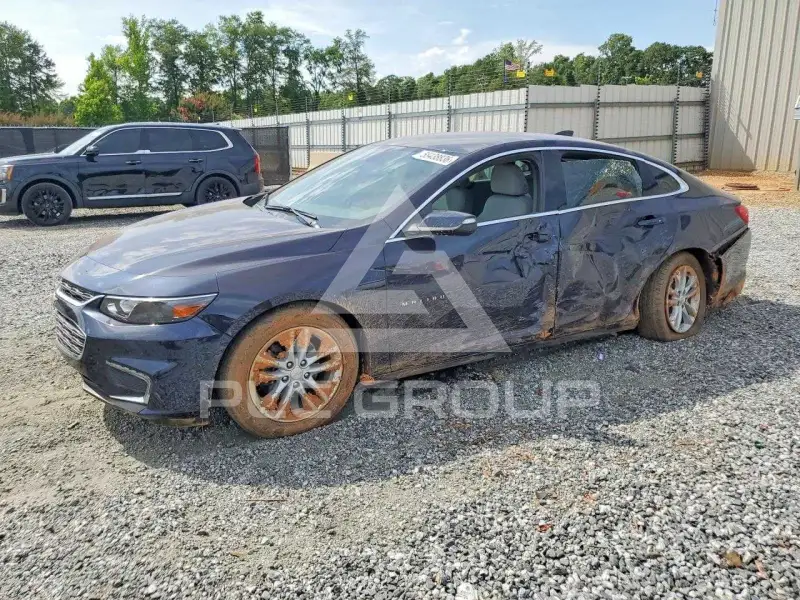 2017 Chevrolet Malibu photo