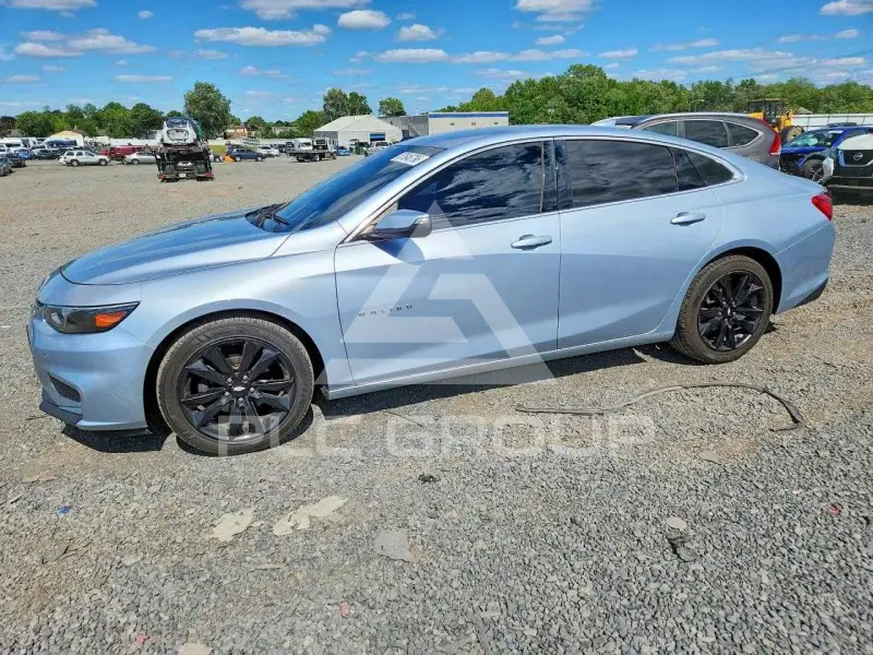 2017 Chevrolet Malibu photo