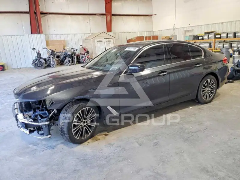 2017 BMW 530 photo