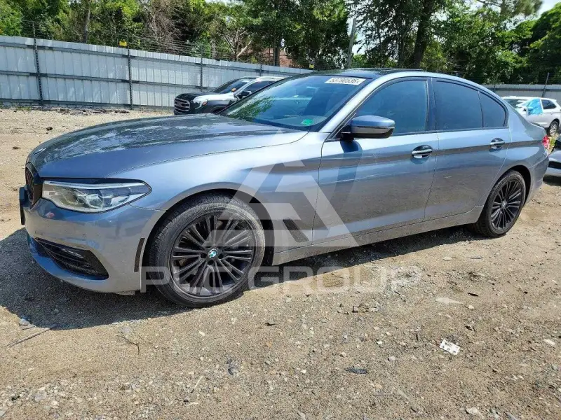 2017 BMW 530 photo