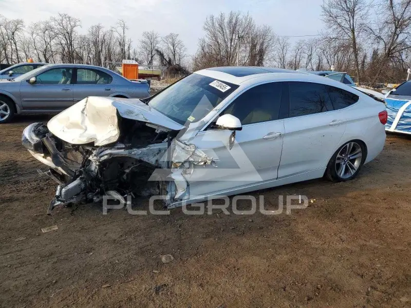 2017 BMW 330 фото