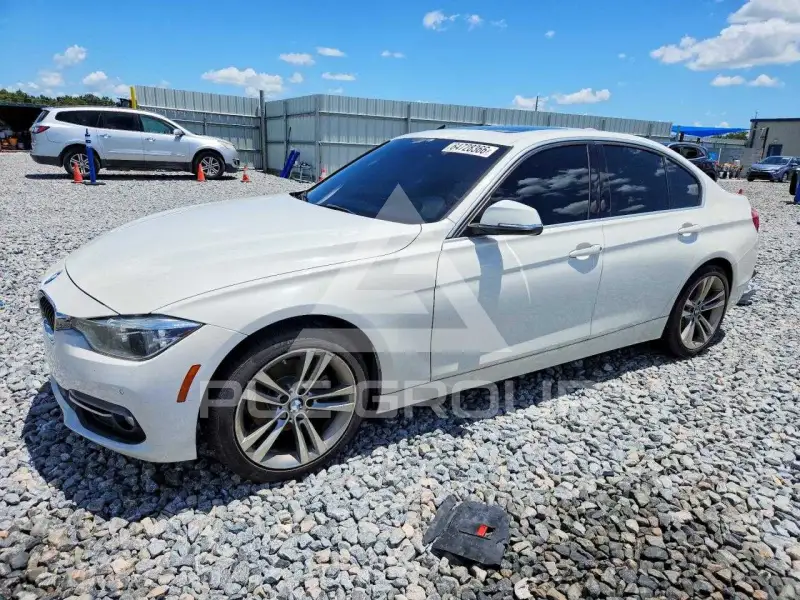 2017 BMW 330 photo