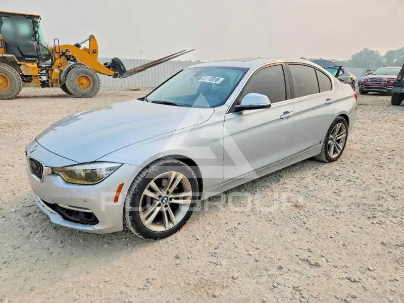 2017 BMW 330 photo