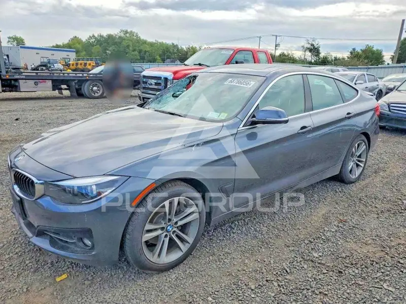 2017 BMW 330 фото