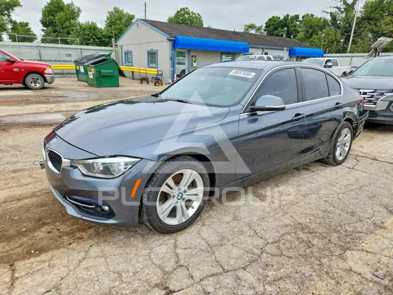 2017 BMW 330 фото