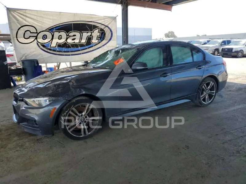 2017 BMW 330 photo