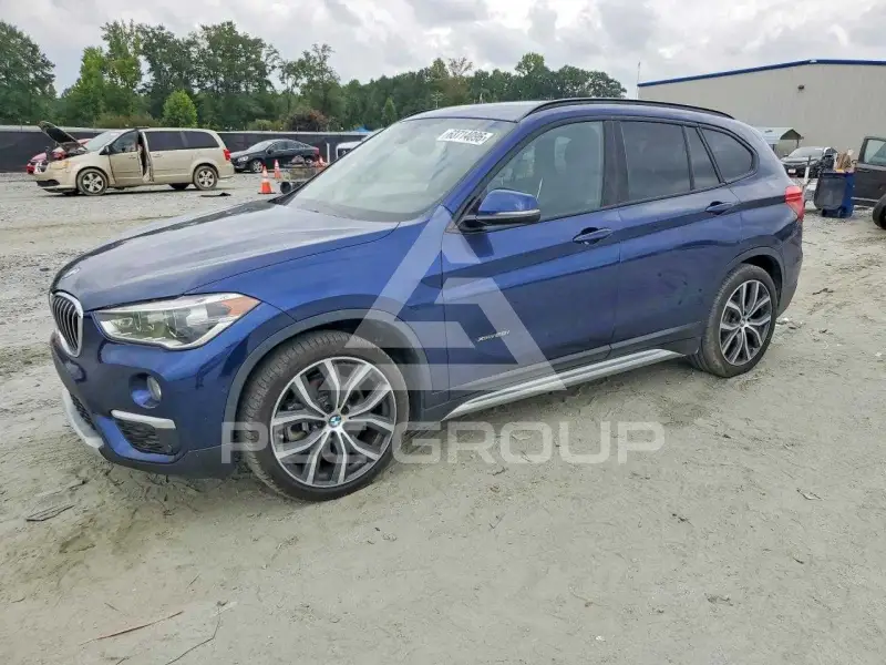 2017 BMW X1 фото