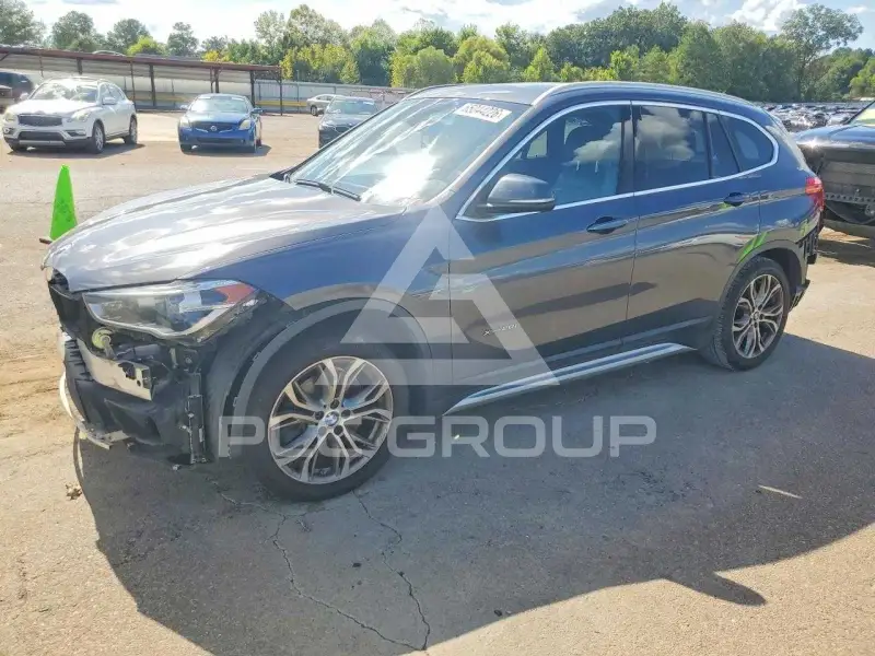 2017 BMW X1 photo
