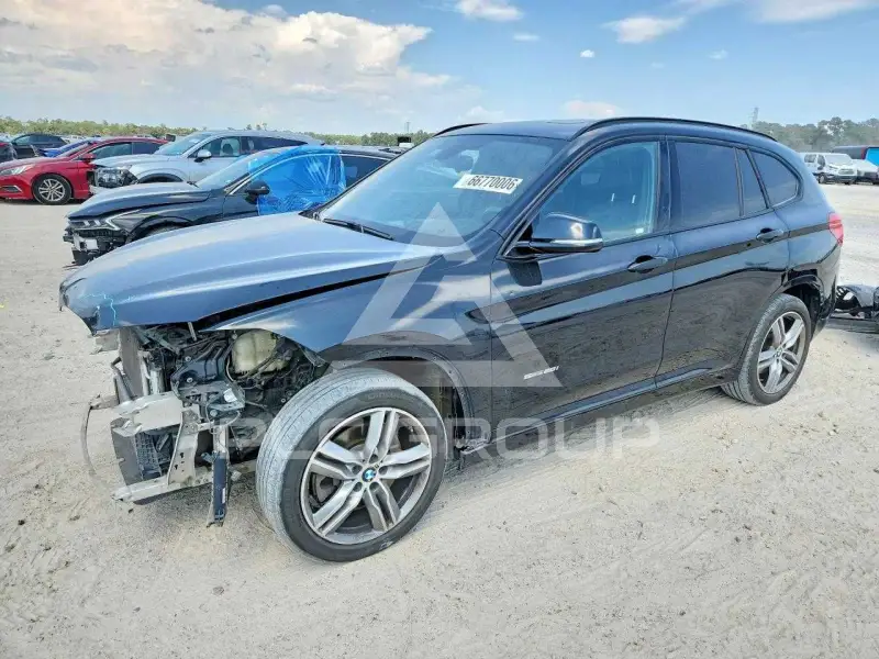 2017 BMW X1 photo