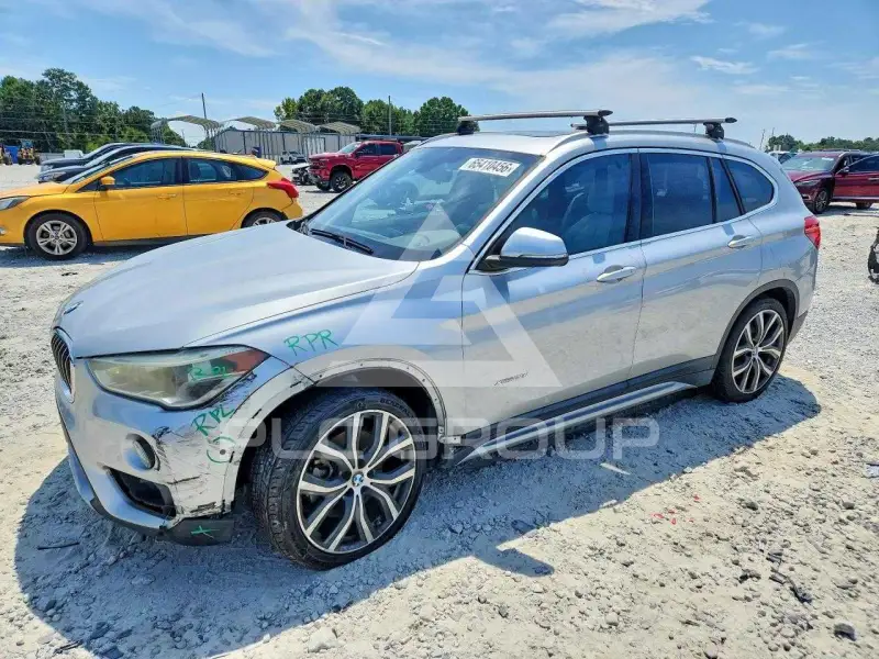 2017 BMW X1 фото