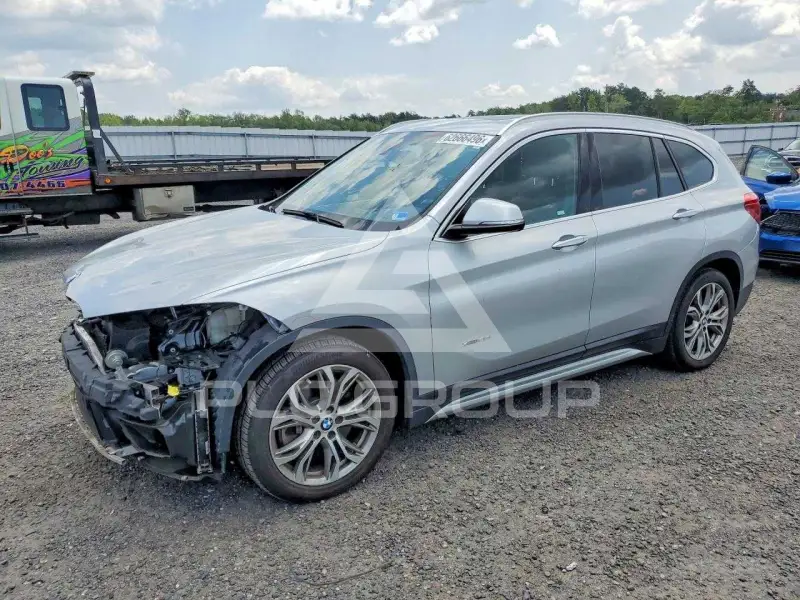 2017 BMW X1 фото