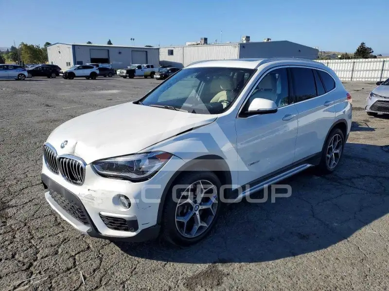 2017 BMW X1 фото