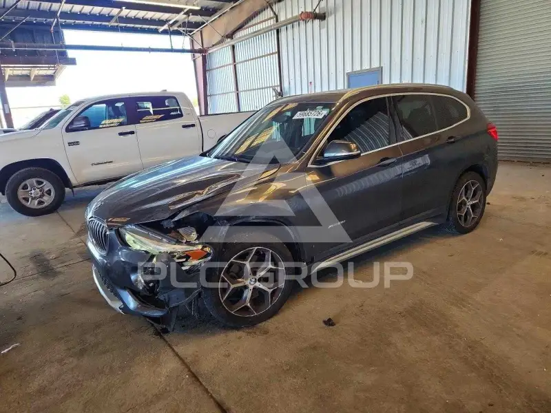 2017 BMW X1 фото