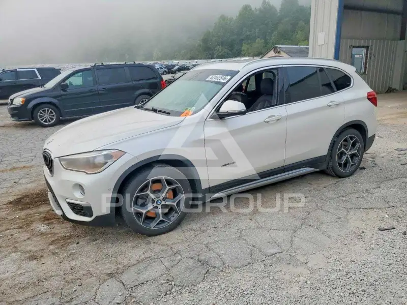 2017 BMW X1 photo