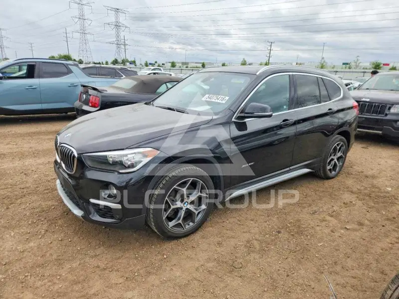 2017 BMW X1 фото