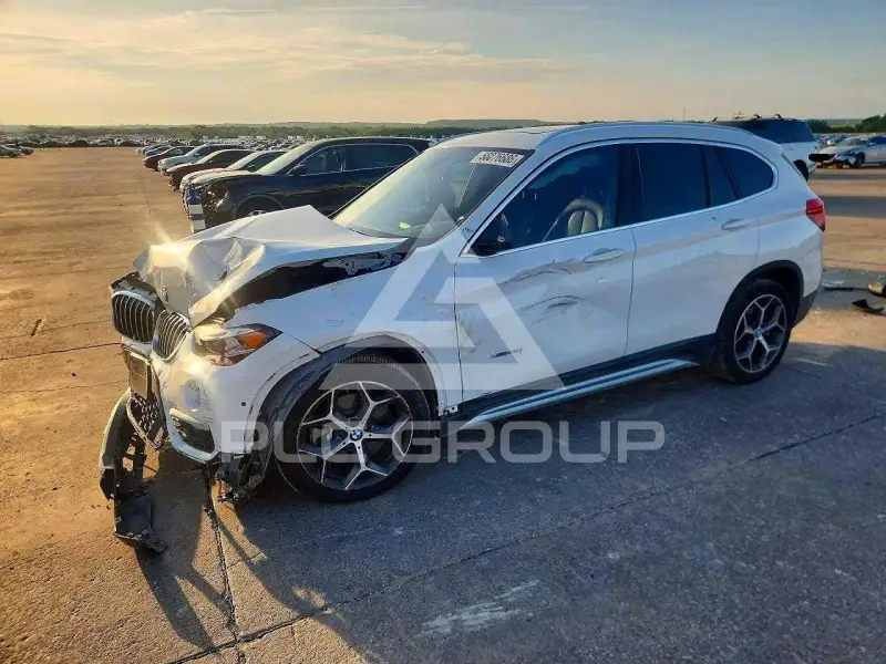 2017 BMW X1 фото