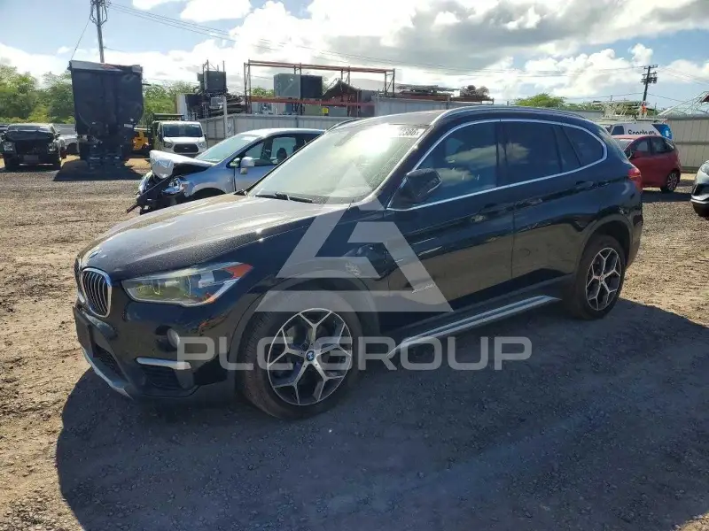 2017 BMW X1 фото