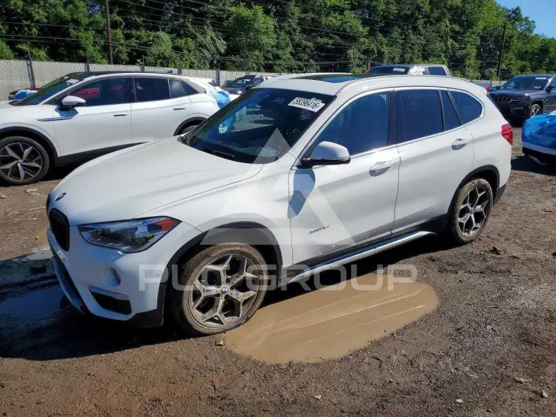 2017 BMW X1 фото