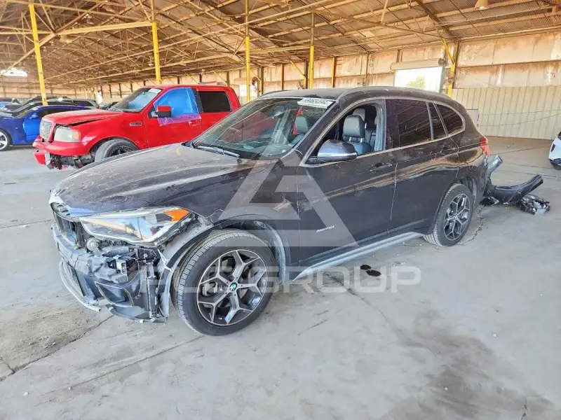 2017 BMW X1 фото