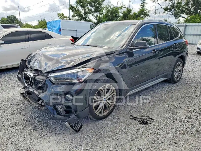 2017 BMW X1 фото