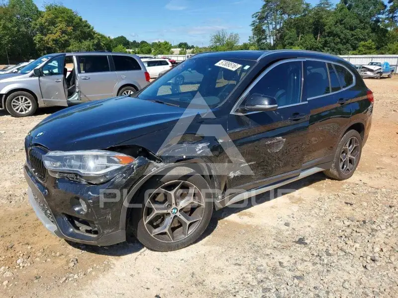 2017 BMW X1 фото