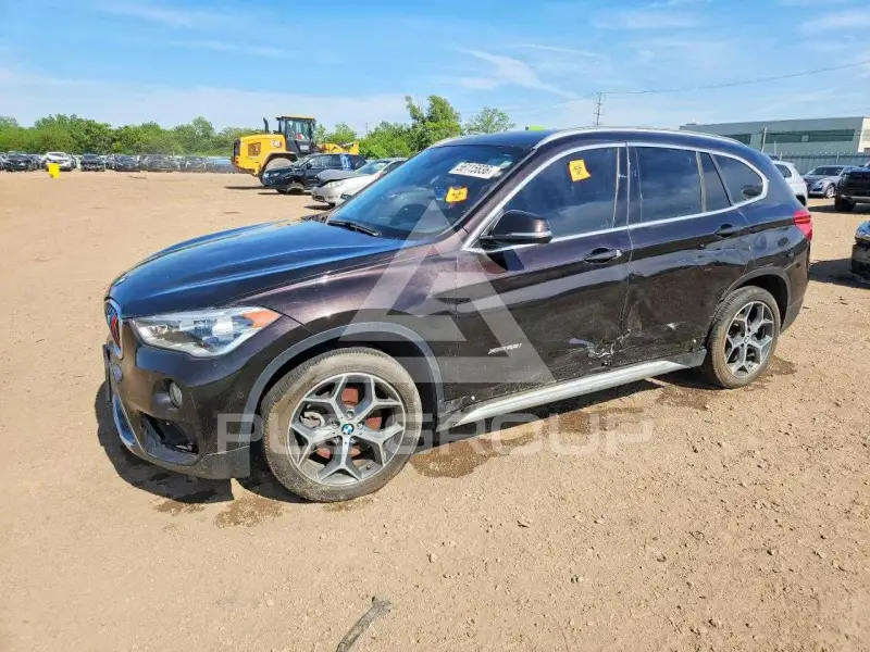 2017 BMW X1 фото