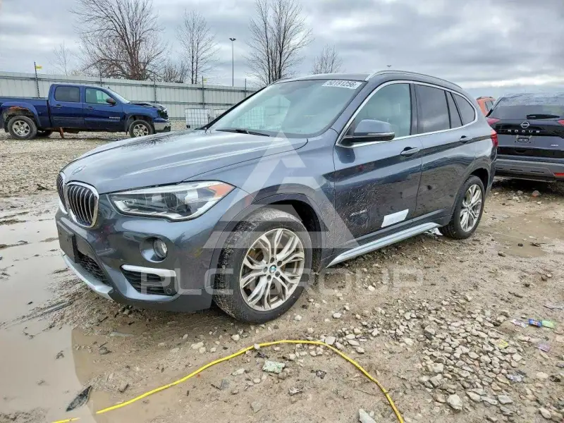 2017 BMW X1 photo