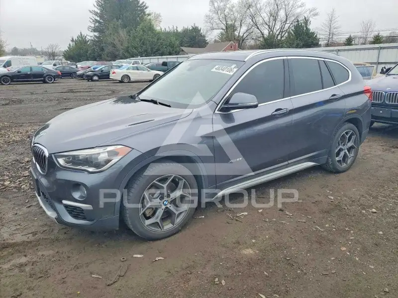 2017 BMW X1 фото