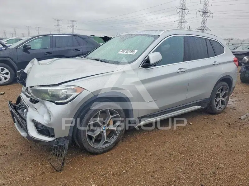 2017 BMW X1 фото
