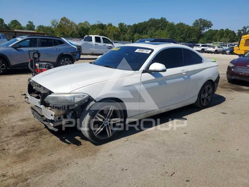 2017 BMW 230 фото