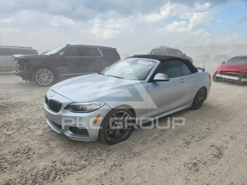 2017 BMW M2 photo