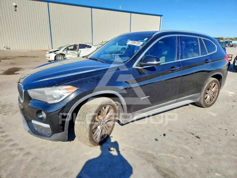 2017 BMW X1 фото