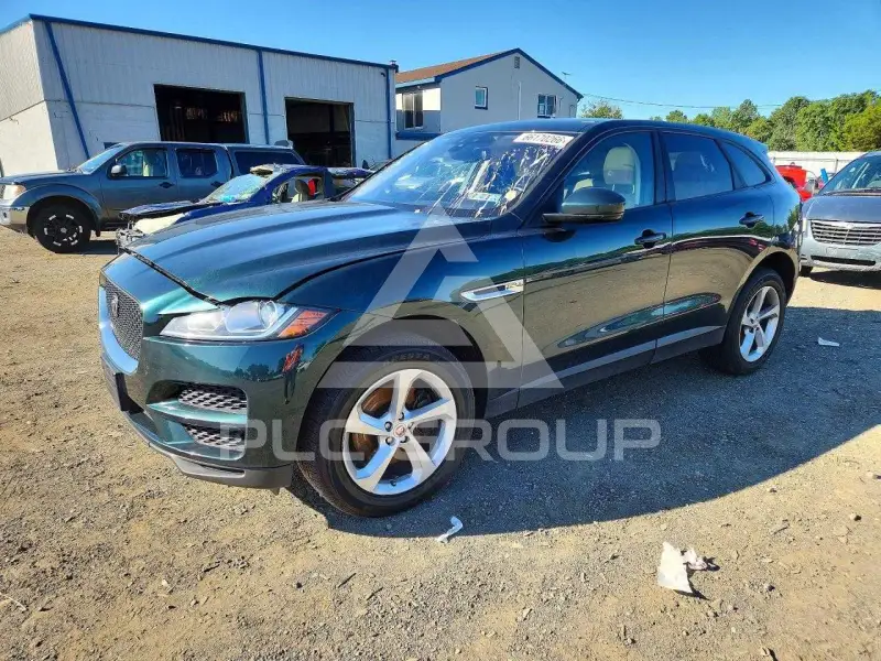 2017 Jaguar F-PACE photo