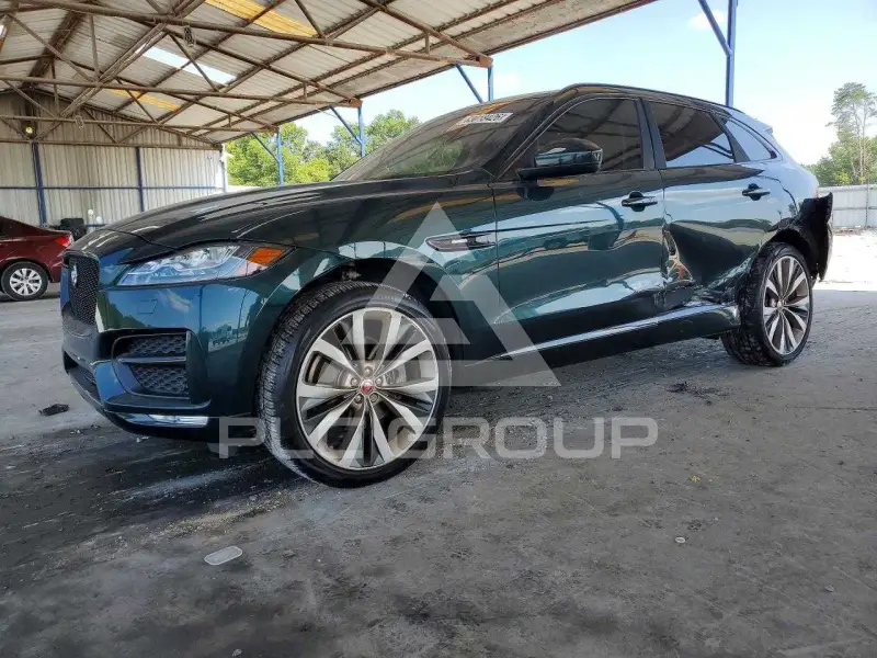 2017 Jaguar F-PACE photo