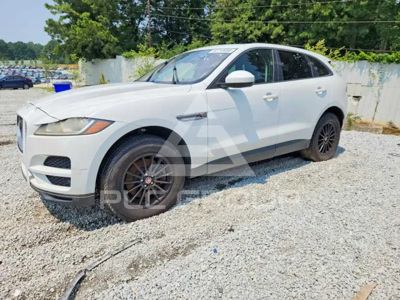 2017 Jaguar F-PACE photo