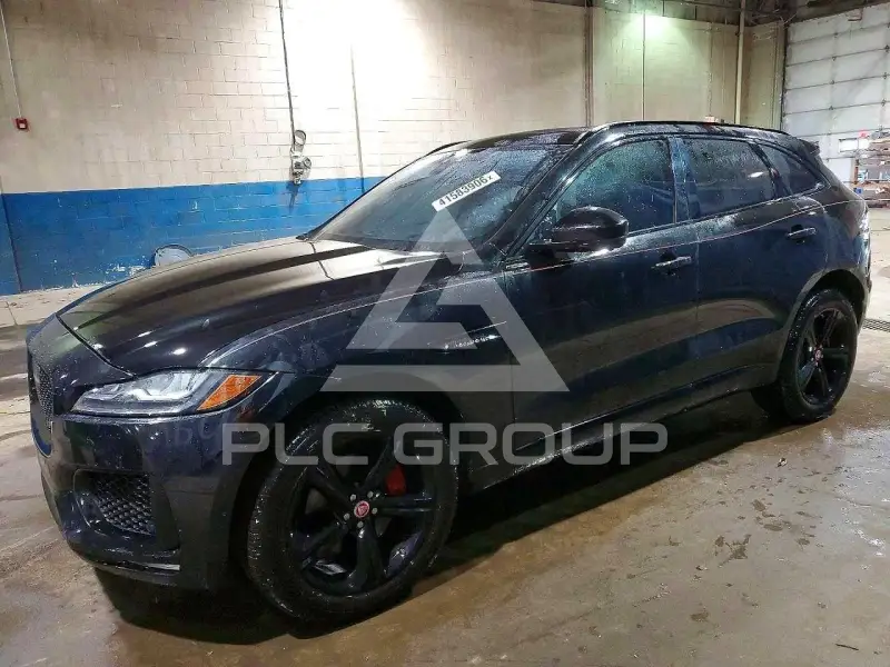 2017 Jaguar F-PACE photo