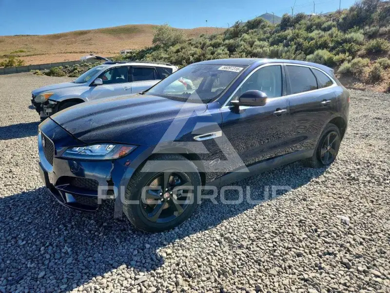2017 Jaguar F-PACE photo