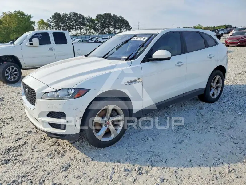 2017 Jaguar F-PACE photo