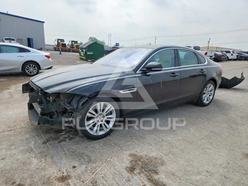 2017 Jaguar XF фото