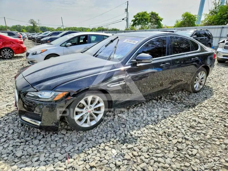 2017 Jaguar XF photo