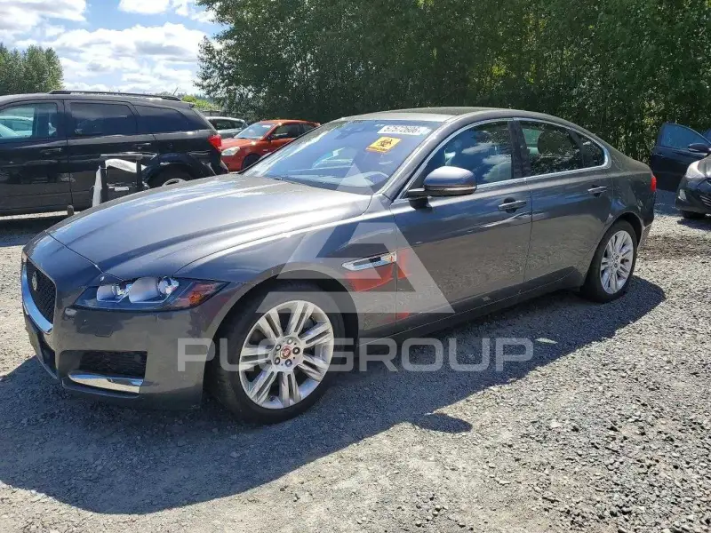 2017 Jaguar XF фото