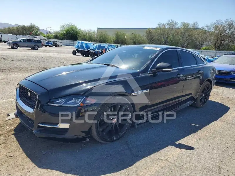 2017 Jaguar XJ photo