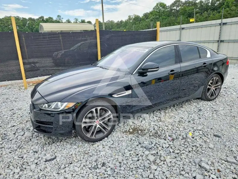 2017 Jaguar XE фото