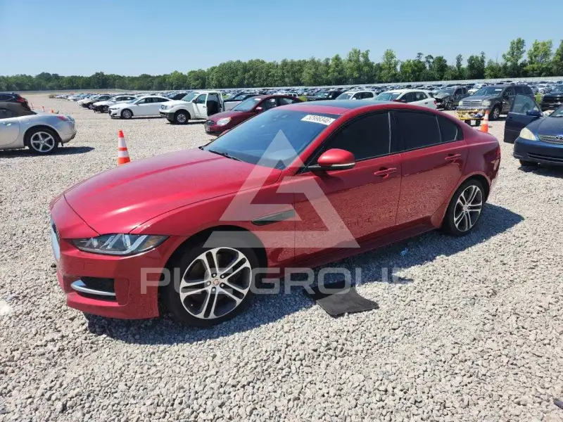 2017 Jaguar XE фото