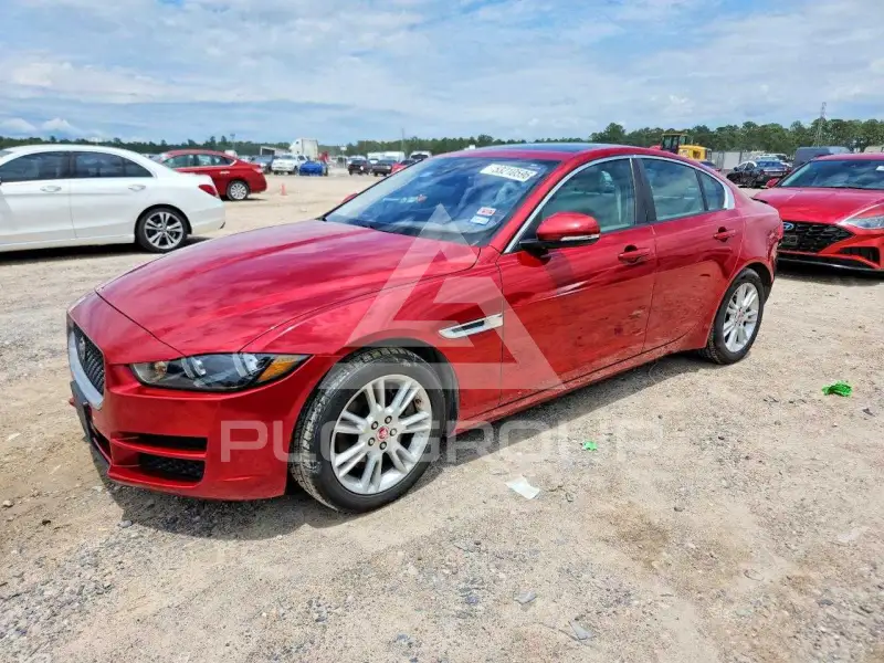2017 Jaguar XE фото