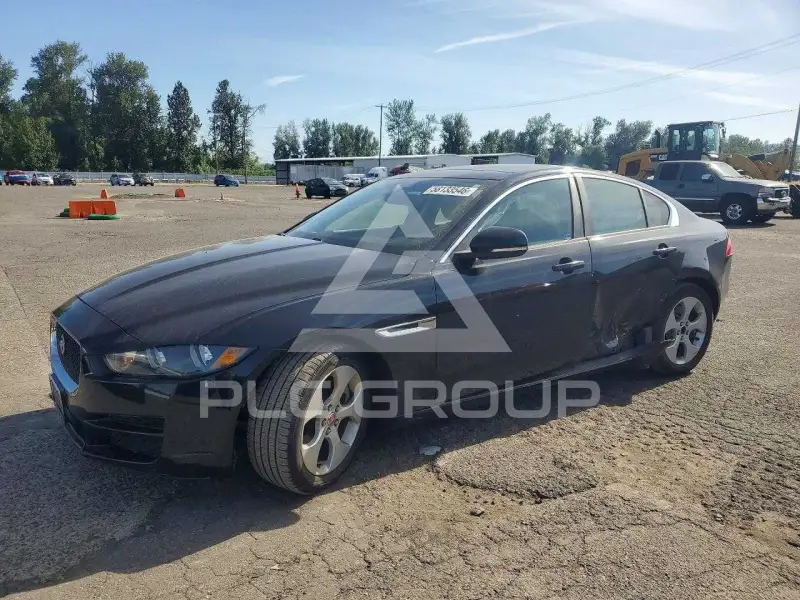 2017 Jaguar XE фото