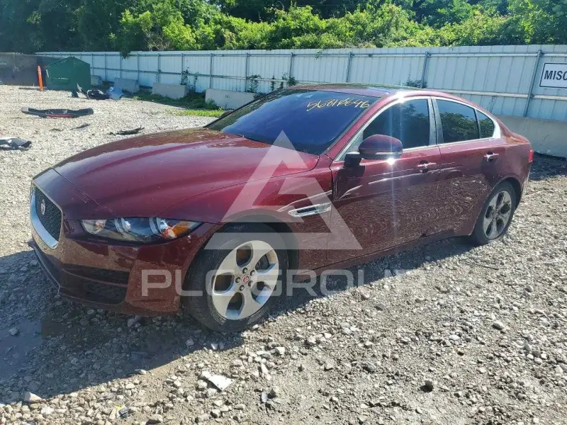 2017 Jaguar XE photo