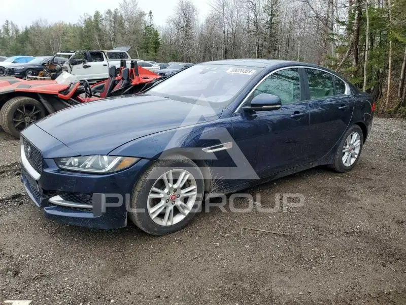 2017 Jaguar XE фото