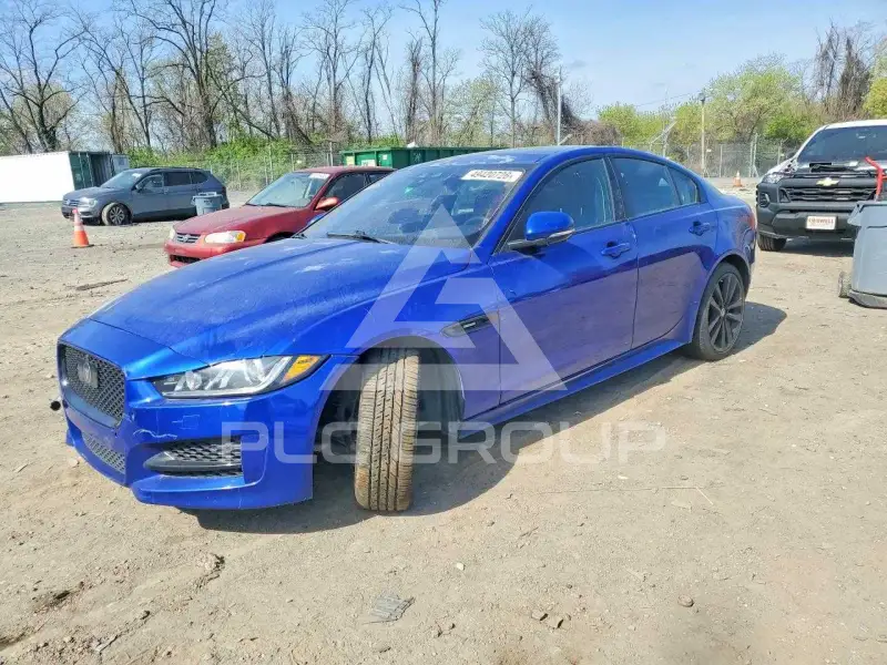 2017 Jaguar XE photo